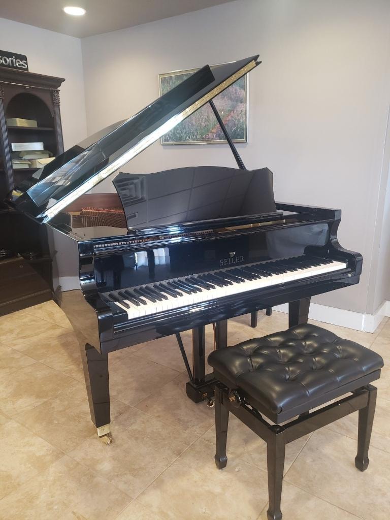Seiler Parlor Grand